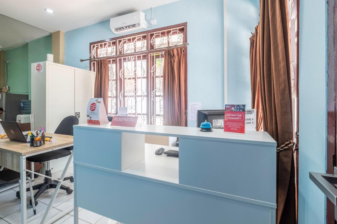 Super Oyo 1568 Stasiun Ka Cirebon Guest House Exterior photo