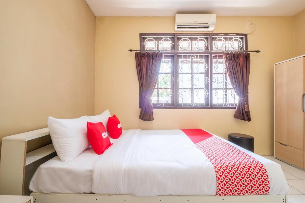 Super Oyo 1568 Stasiun Ka Cirebon Guest House Exterior photo