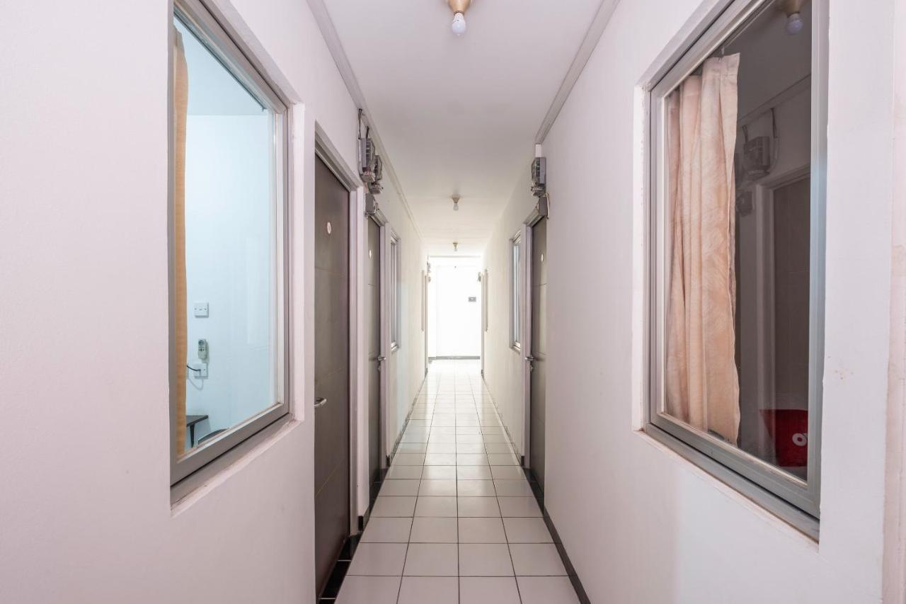 Super Oyo 1568 Stasiun Ka Cirebon Guest House Exterior photo